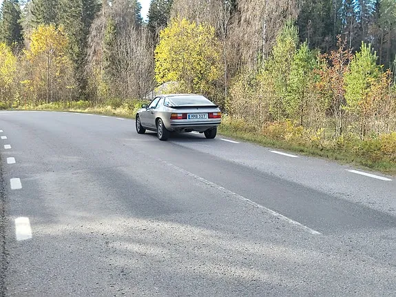 Porsche 924 1986 photo 3