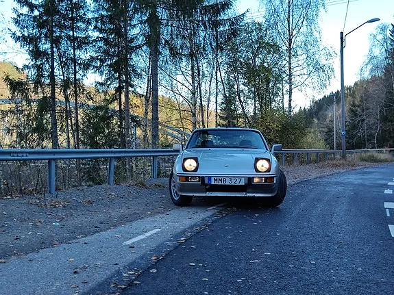 Porsche 924 1986 photo 2