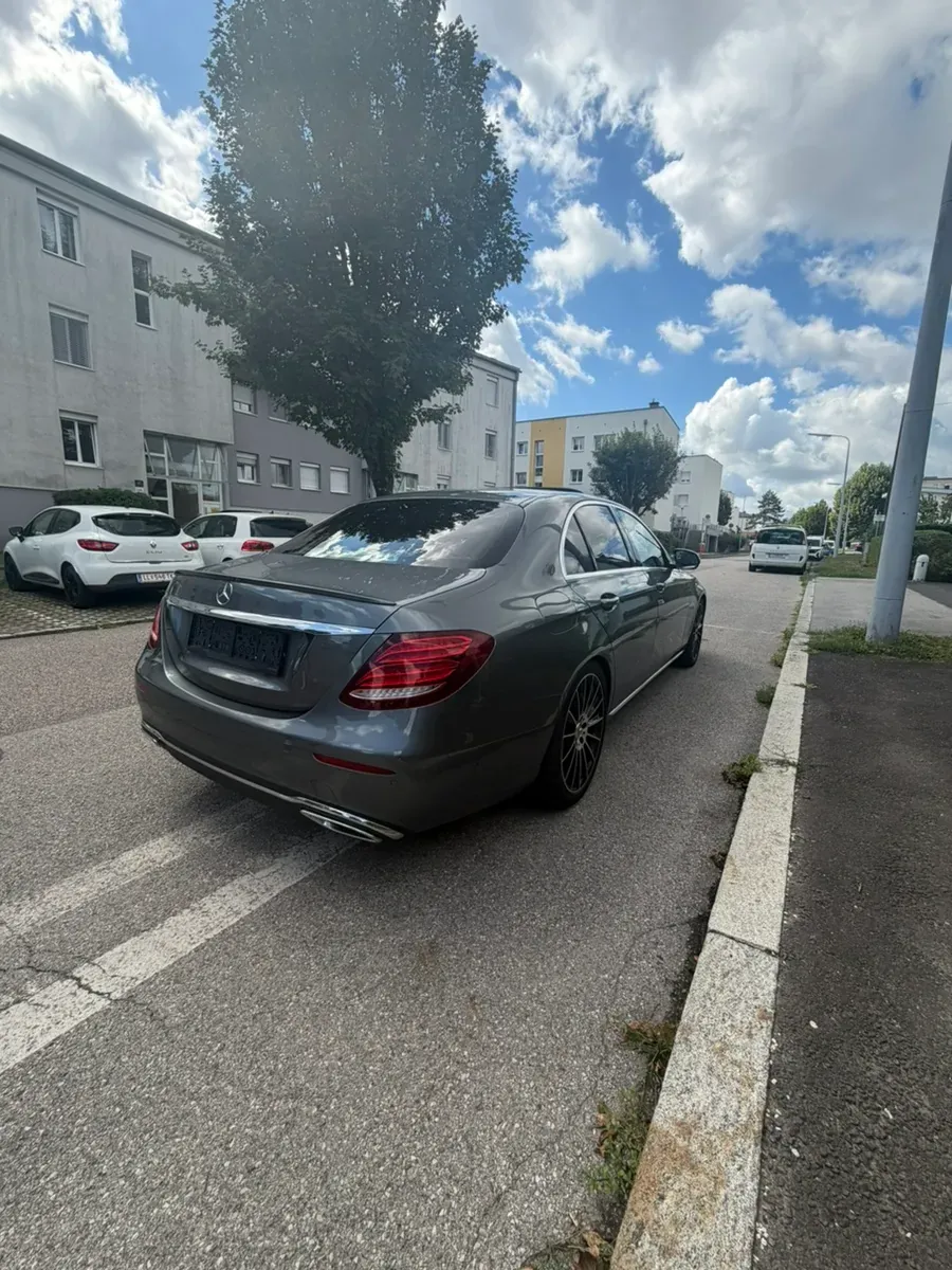 Mercedes-Benz E-Class 2017 photo 3