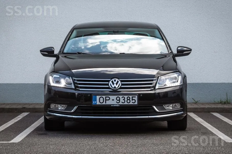 Volkswagen Passat B7 2012 photo 2
