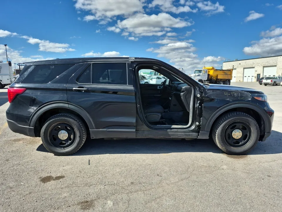 Ford Explorer 2021 photo 4