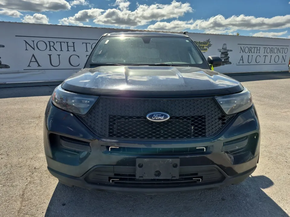 Ford Explorer 2021 photo 2