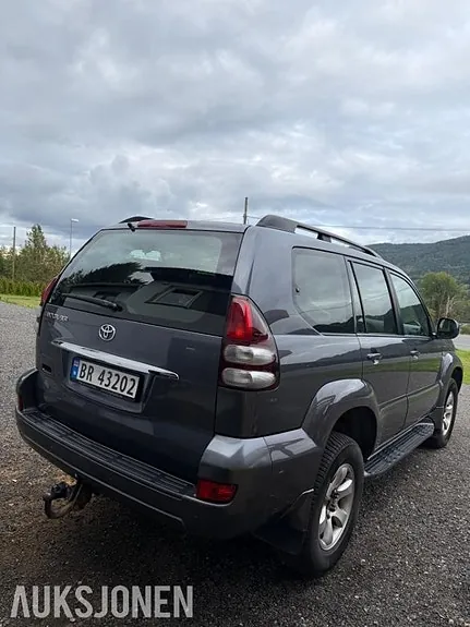 Toyota Land Cruiser 2007 photo 5