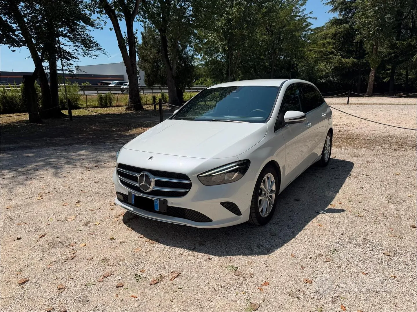 Mercedes-Benz B-Class 2022 photo 2