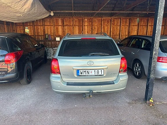 Toyota Avensis 2005 photo 5