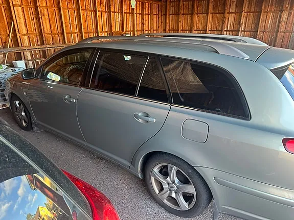 Toyota Avensis 2005 photo 3