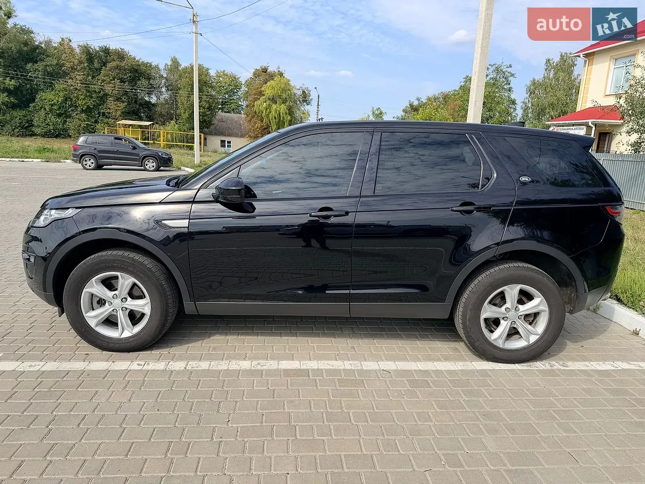 Land Rover Discovery Sport 2018 photo 2