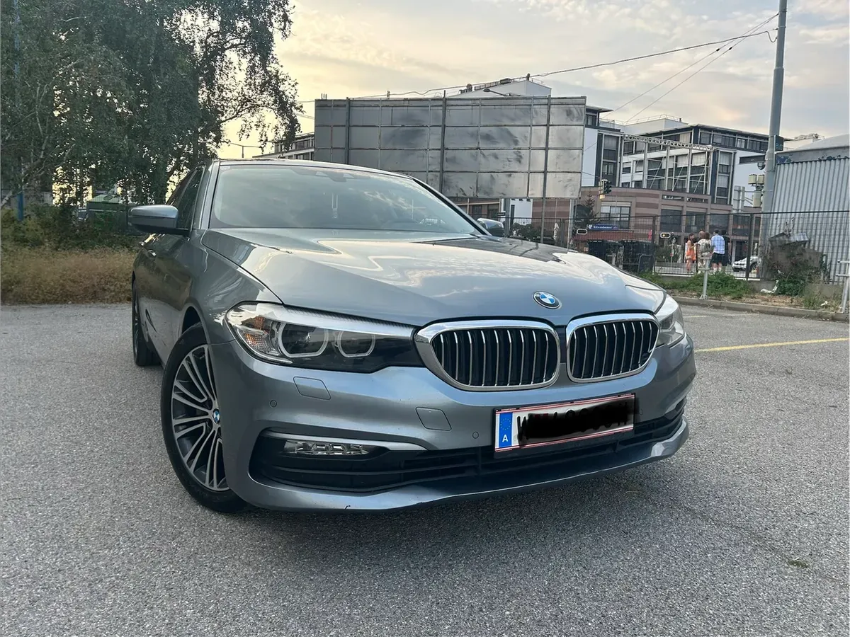 BMW 5 Series 2017 photo 2