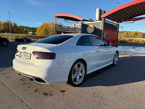 Audi Rs5 2011 photo 5
