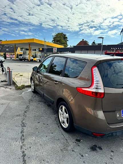 Renault Grand Scenic Iii 2010 photo 5