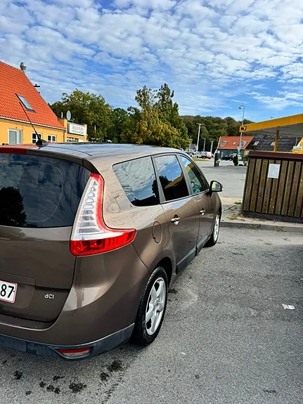 Renault Grand Scenic Iii 2010 photo 4