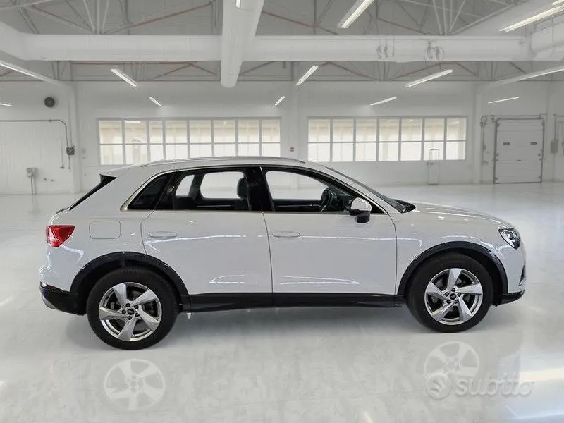 Audi Q3 2021 photo 3