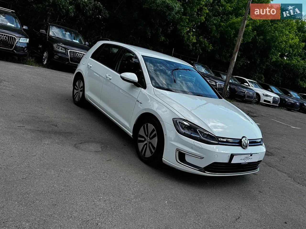 Volkswagen E-Golf 2017 photo 4