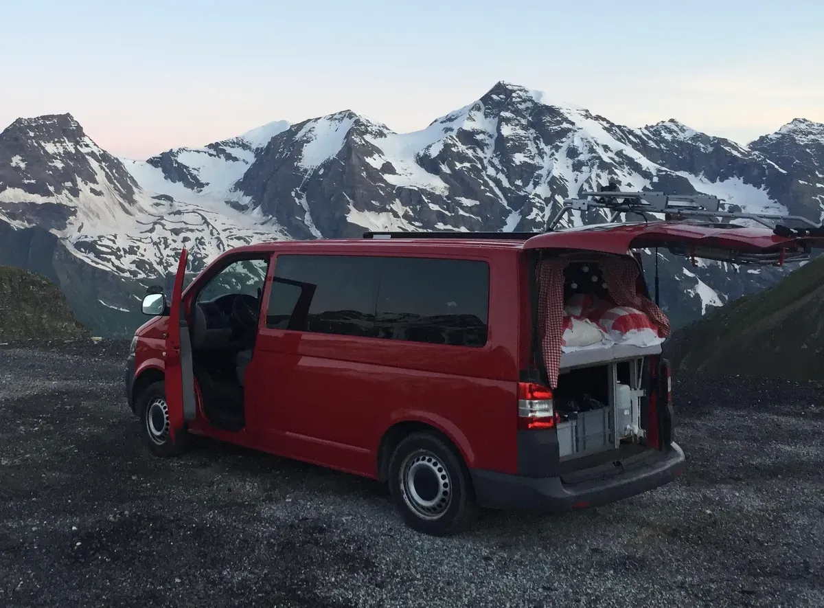 Volkswagen T5 2010 photo 3