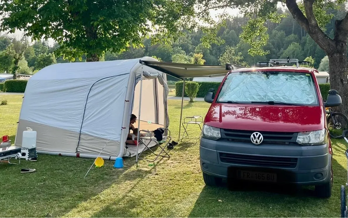 Volkswagen T5 2010 photo 2
