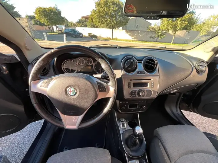 Alfa Romeo Mito 2010 photo 3