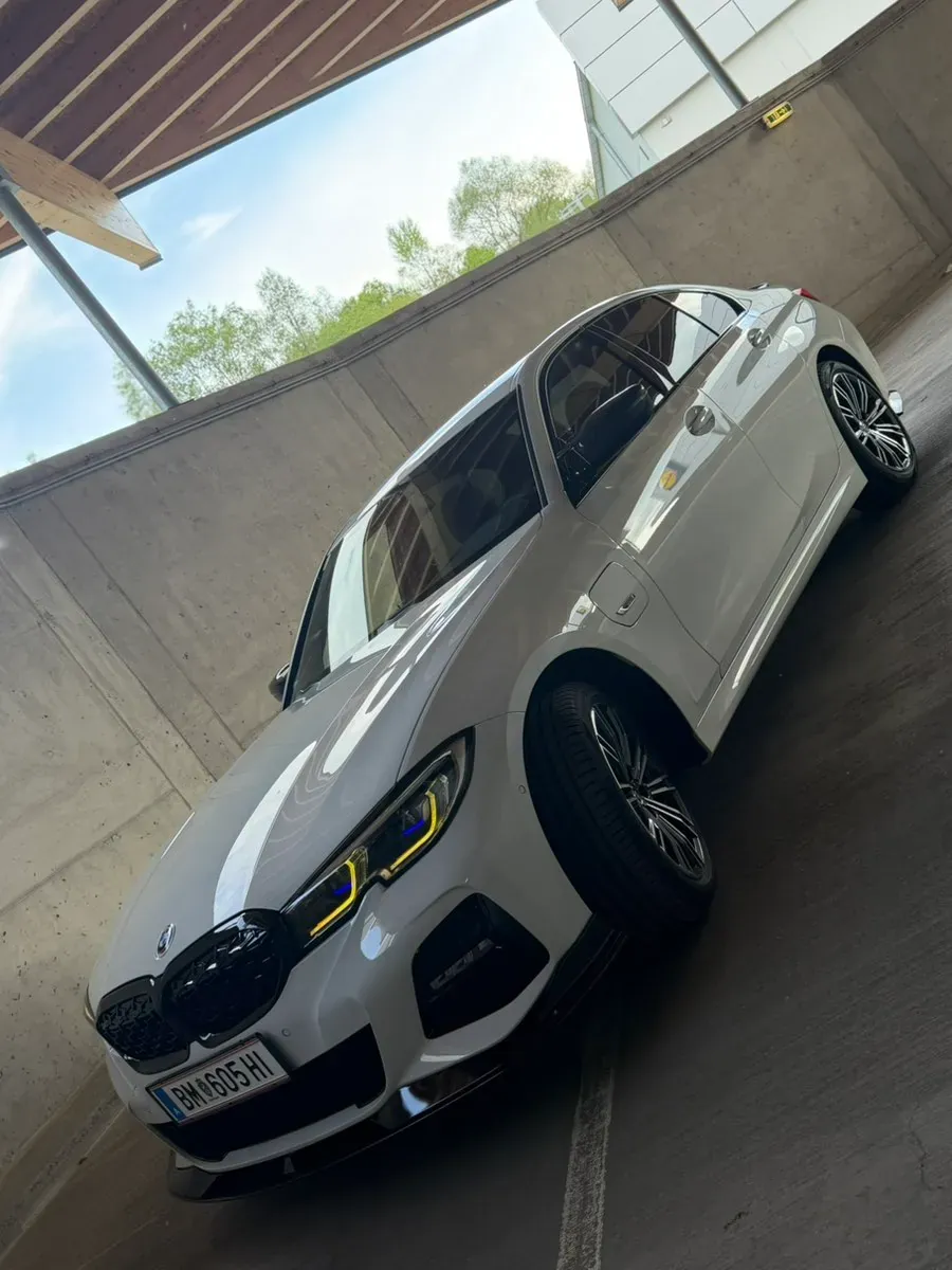 BMW 3 Series 2021 photo 2