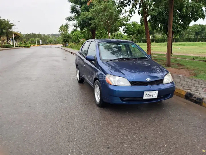 Toyota Platz