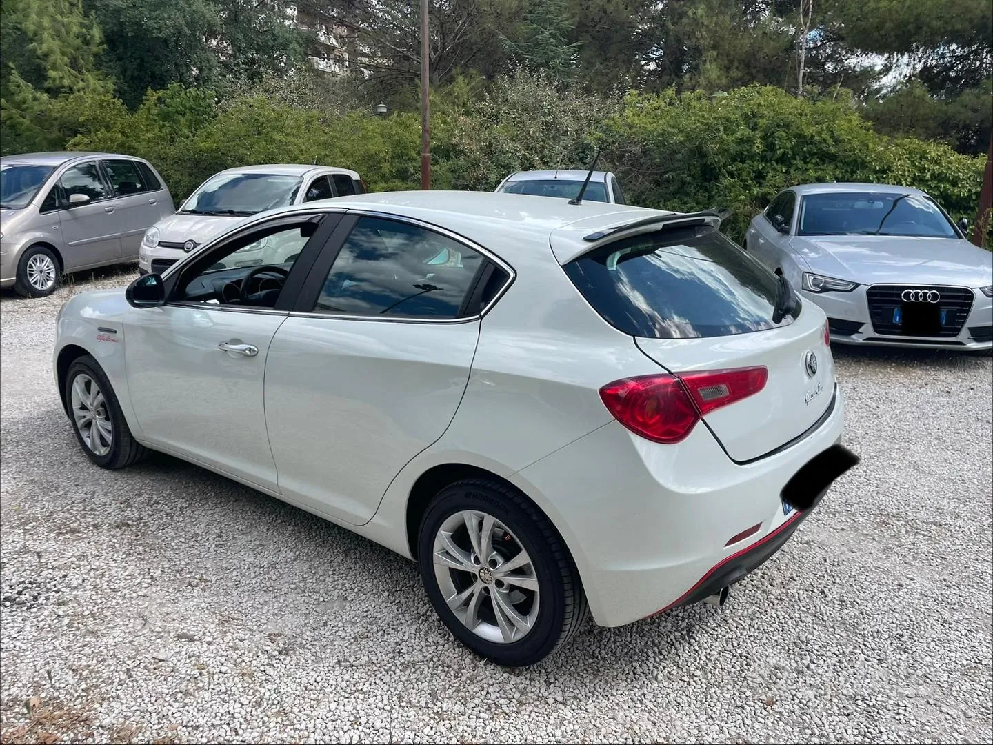 Alfa Romeo Giulietta 2011 photo 2