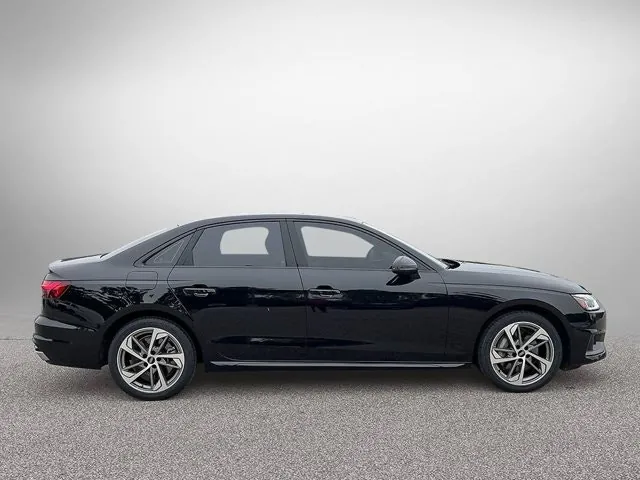 Audi A4 2023 photo 4