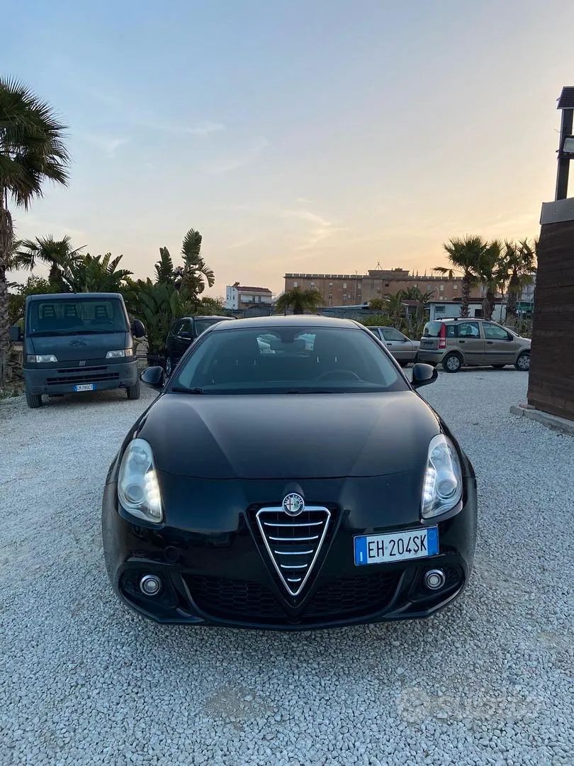 Alfa Romeo Giulietta 2011 photo 3