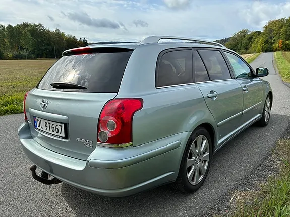 Toyota Avensis 2008 photo 5