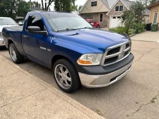 Dodge Ram 1500 2010 photo 2