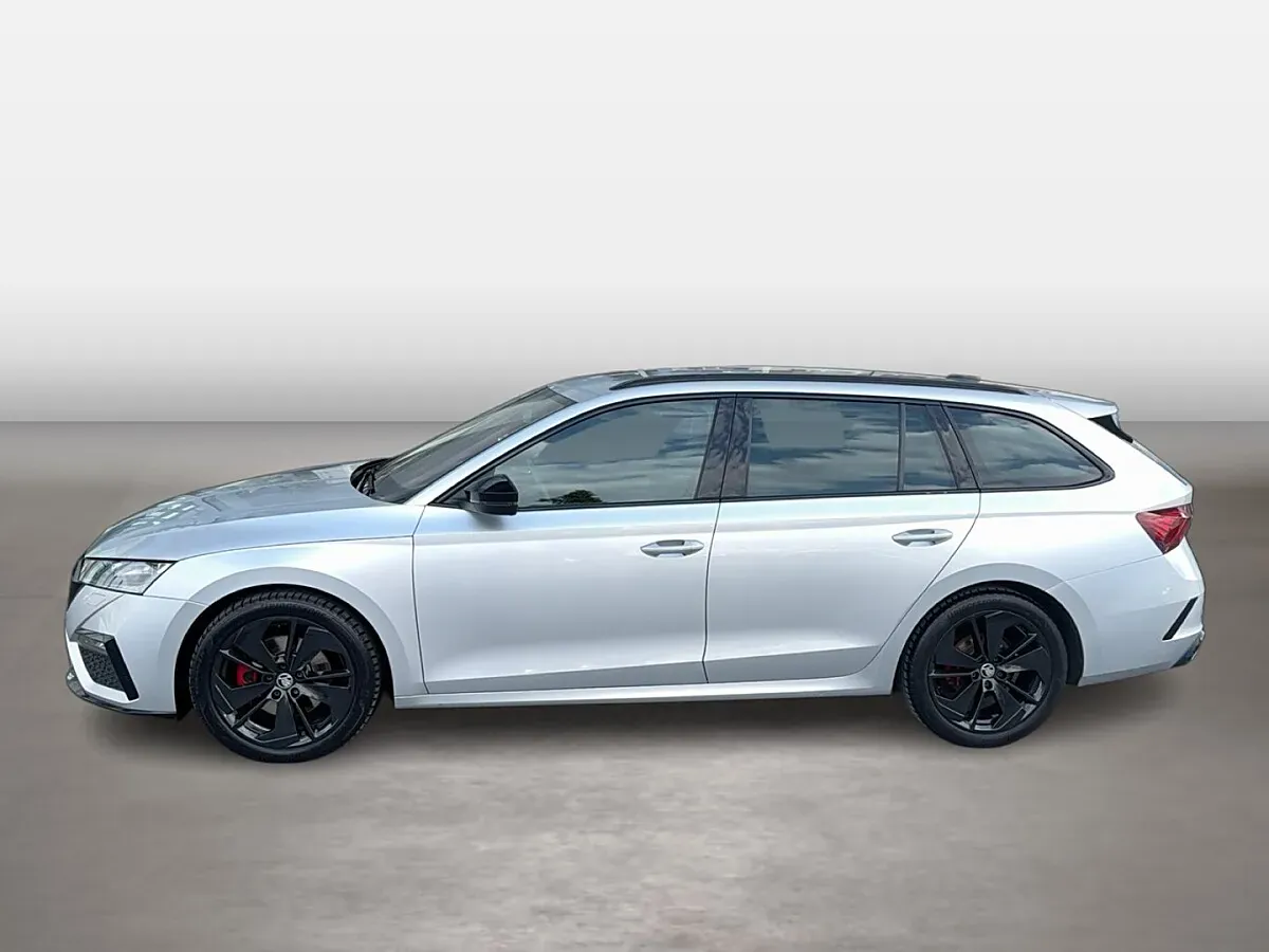 Skoda Octavia 2022 photo 2