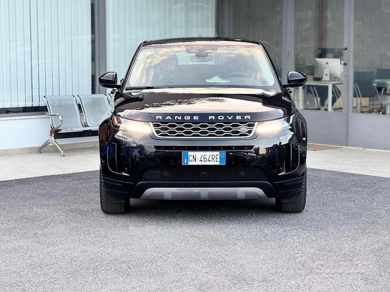 Land Rover Range Rover Evoque 2022 photo 2