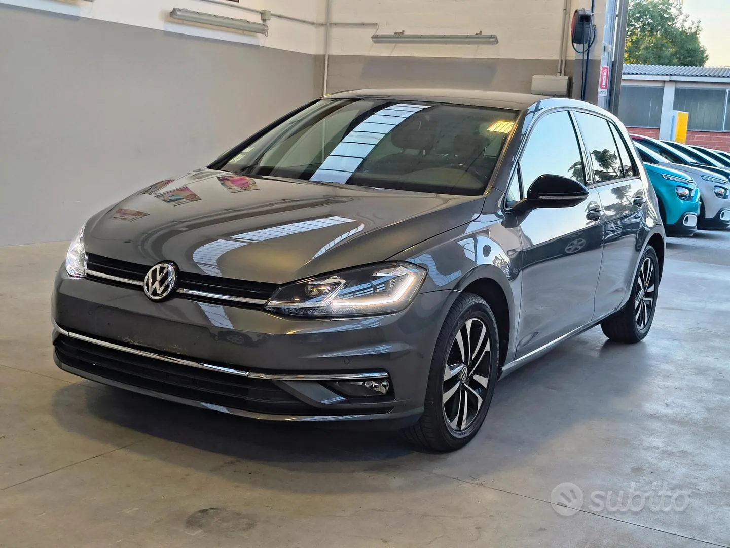 Volkswagen Golf 2022 photo 2