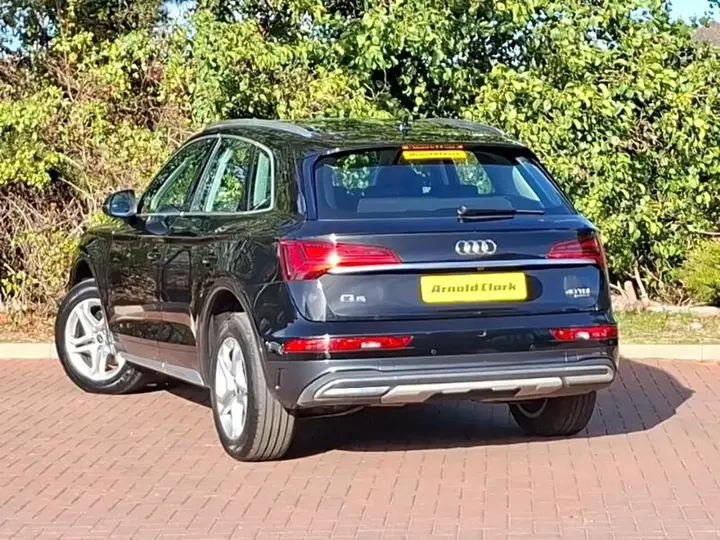 Audi Q5 2023 photo 2