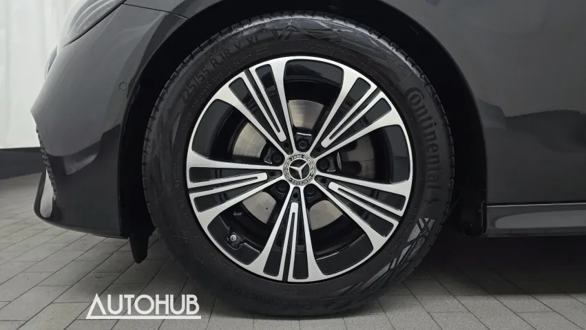 Mercedes-Benz E-Class 2025 photo 5