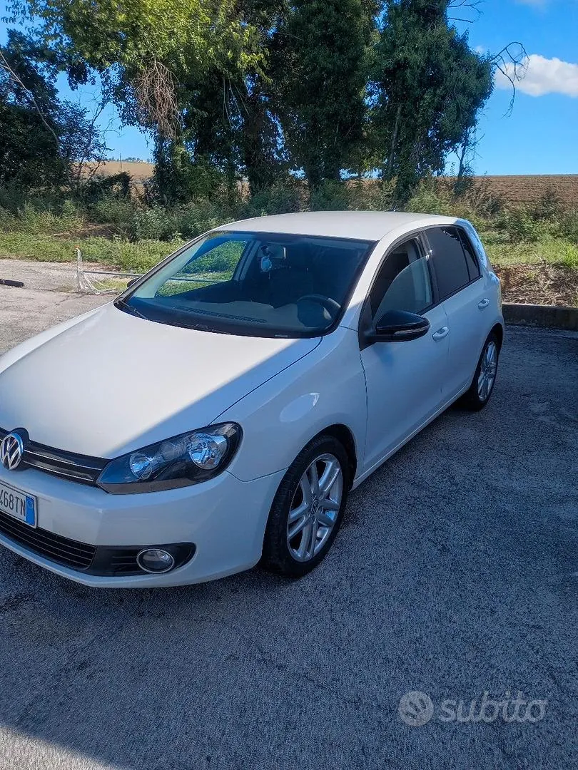 Volkswagen Golf 2010 photo 3