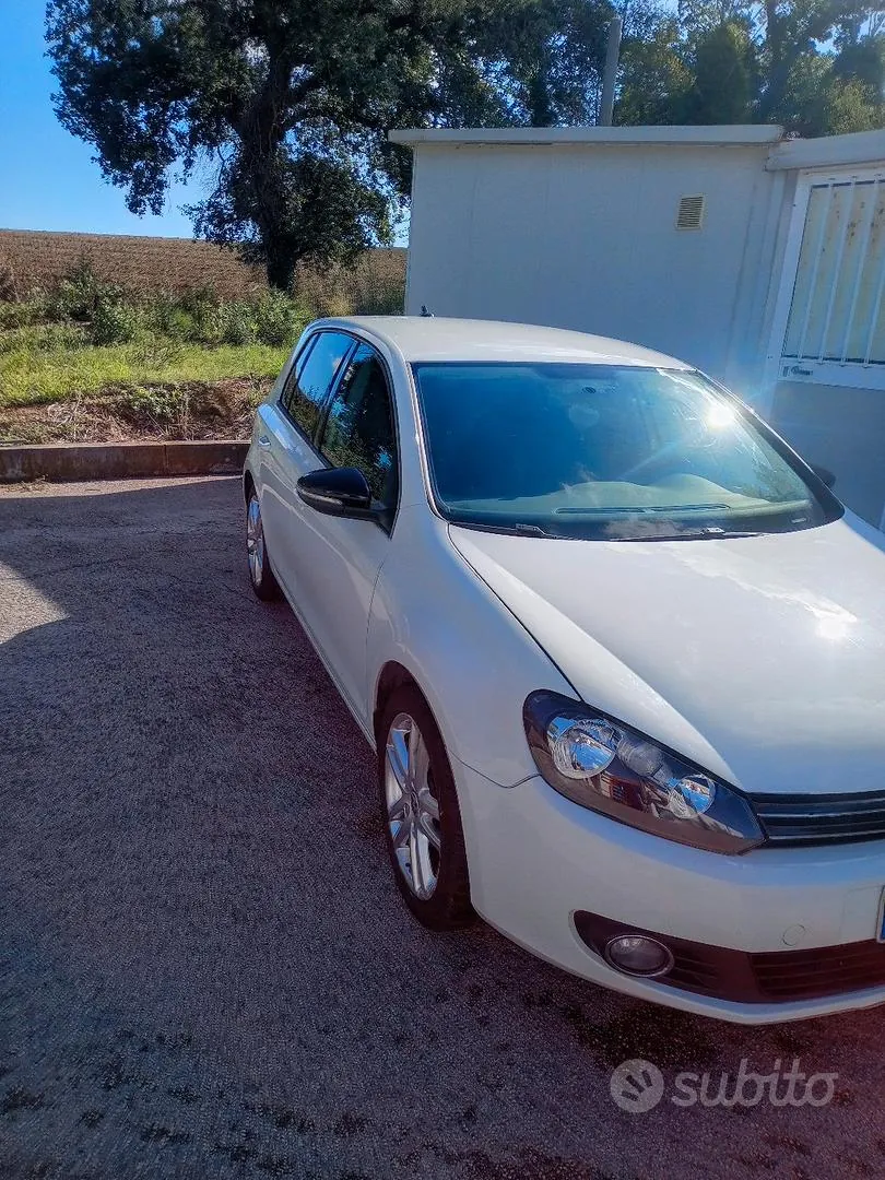 Volkswagen Golf 2010 photo 2