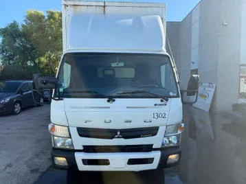 Fuso Canter 2015 photo 2