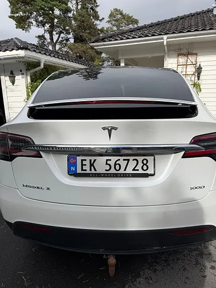 Tesla Model X 2017 photo 2