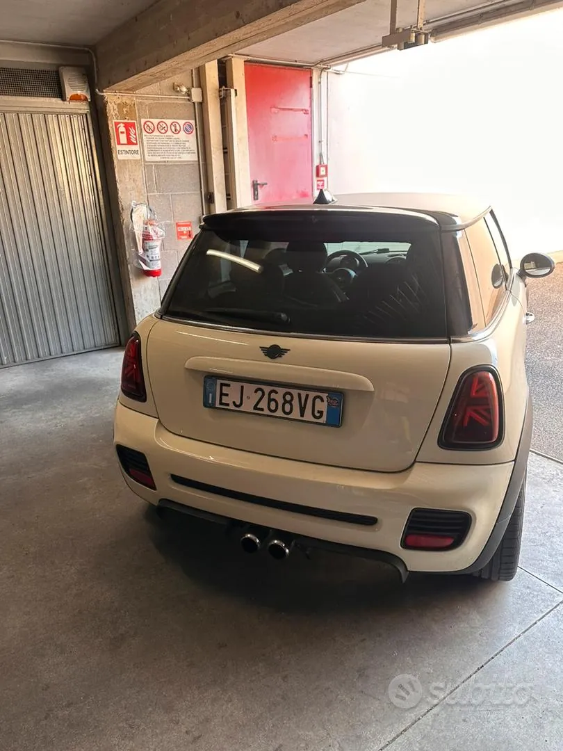 Mini Mini Cooper D 2011 photo 3