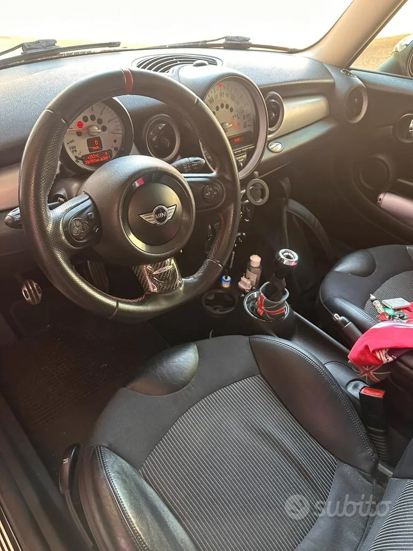 Mini Mini Cooper D 2011 photo 5