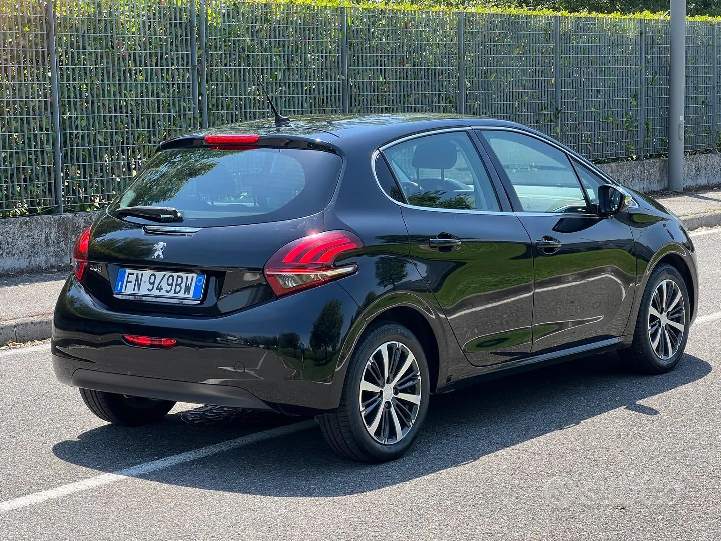 Peugeot 208 2018 photo 4
