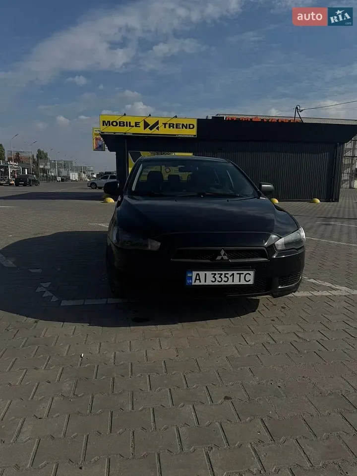 Mitsubishi Lancer 2010 photo 2
