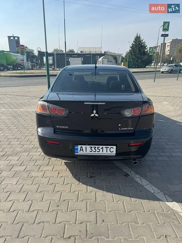 Mitsubishi Lancer 2010 photo 3