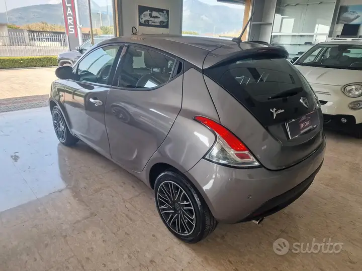 Lancia Ypsilon 2023 photo 2