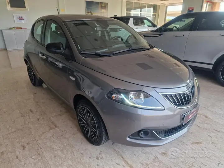 Lancia Ypsilon 2023 photo 4