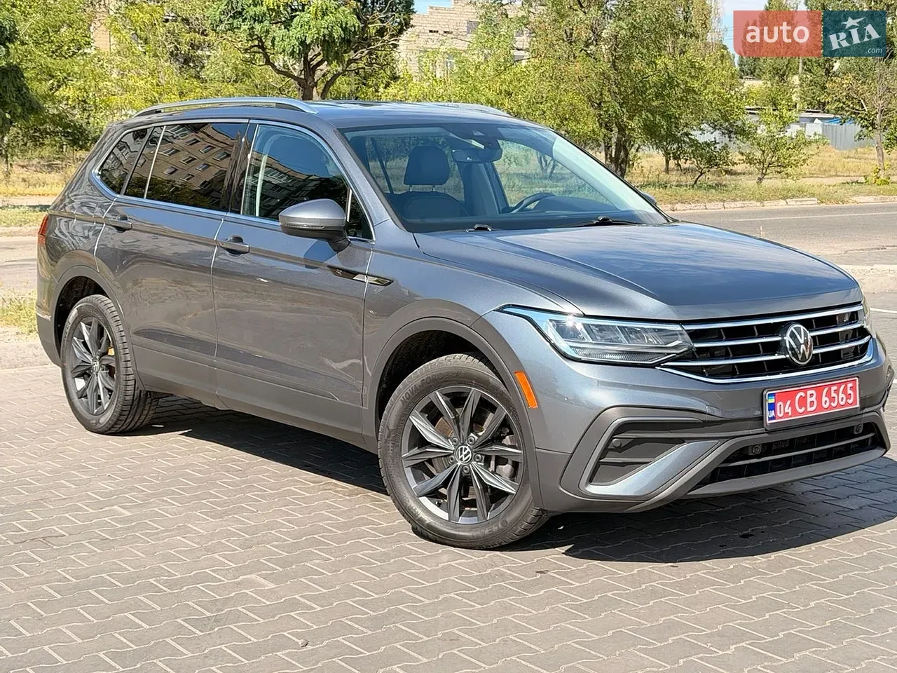 Volkswagen Tiguan 2022 photo 2