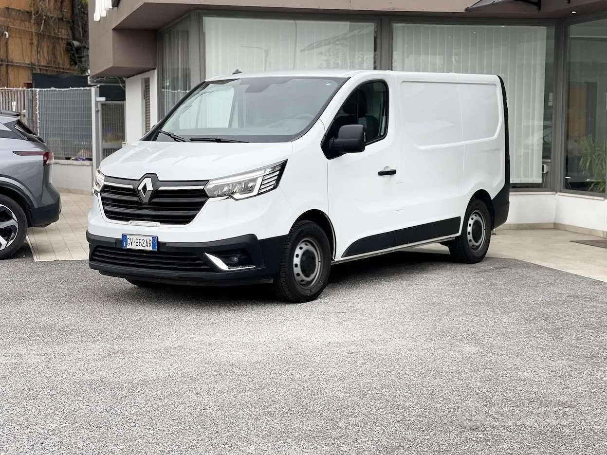 Renault Trafic 2024 photo 3