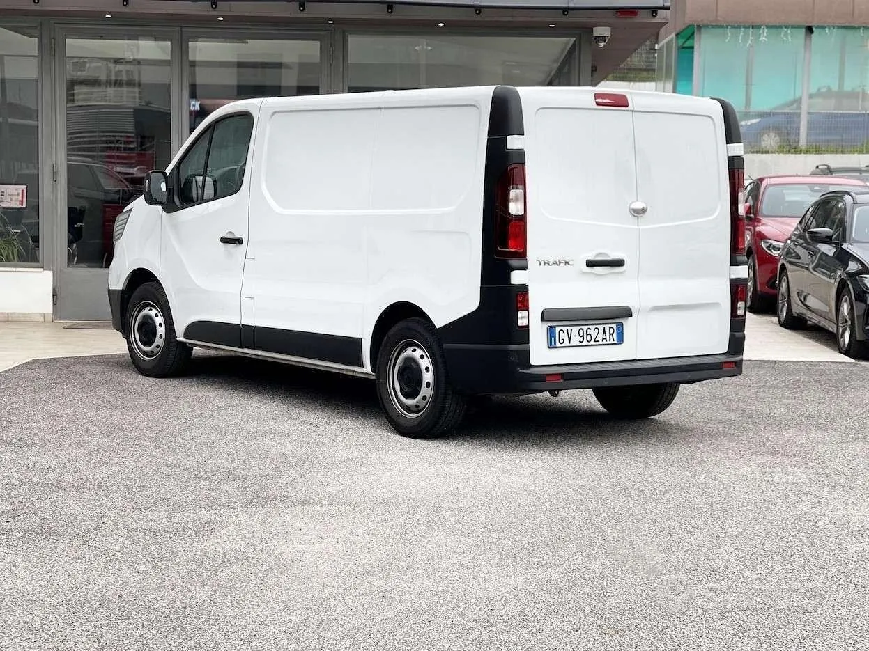 Renault Trafic 2024 photo 4
