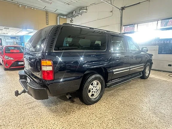 Chevrolet Suburban 2003 photo 5