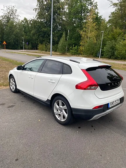 Volvo V40 Cross Country 2014 photo 3