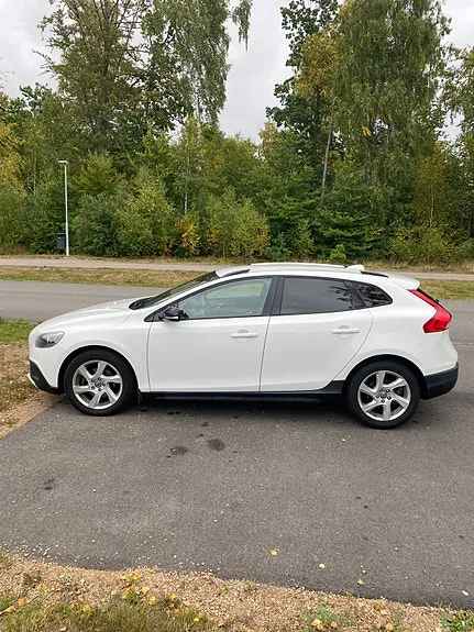 Volvo V40 Cross Country 2014 photo 2