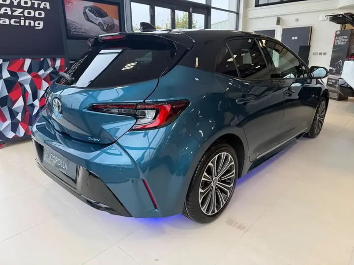 Toyota Corolla 2026 photo 2